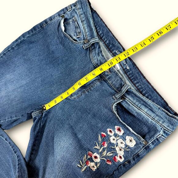 Liz Claiborne Classic Denim Blue Jeans Stretchy Women Size 16 Floral Embroidery - Picture 9 of 11